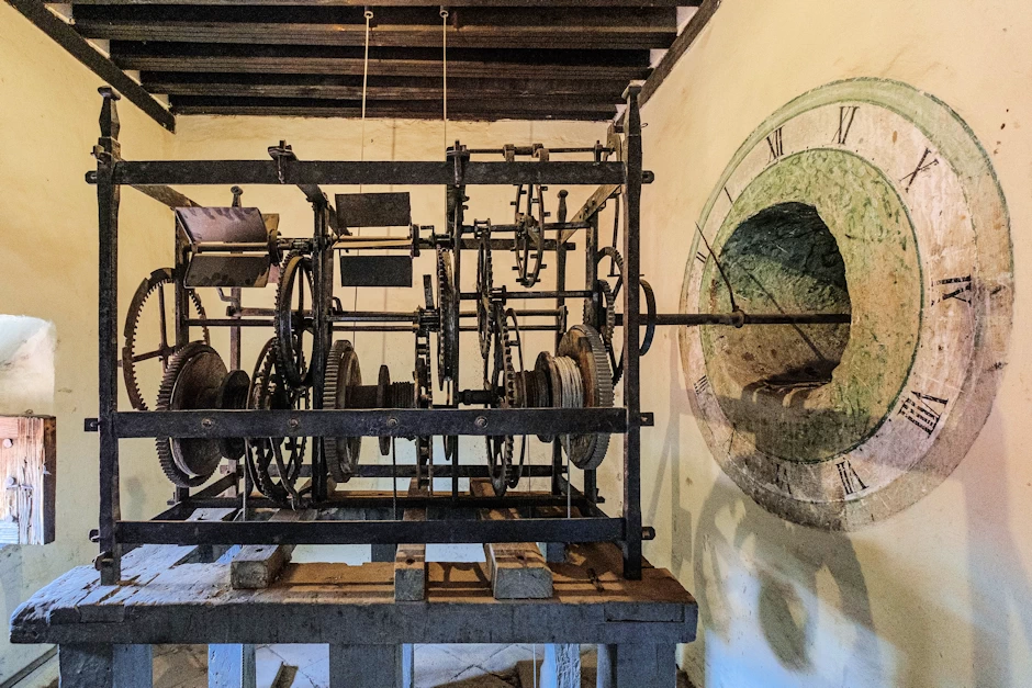 Retos técnicos en la reparación de relojes monumentales